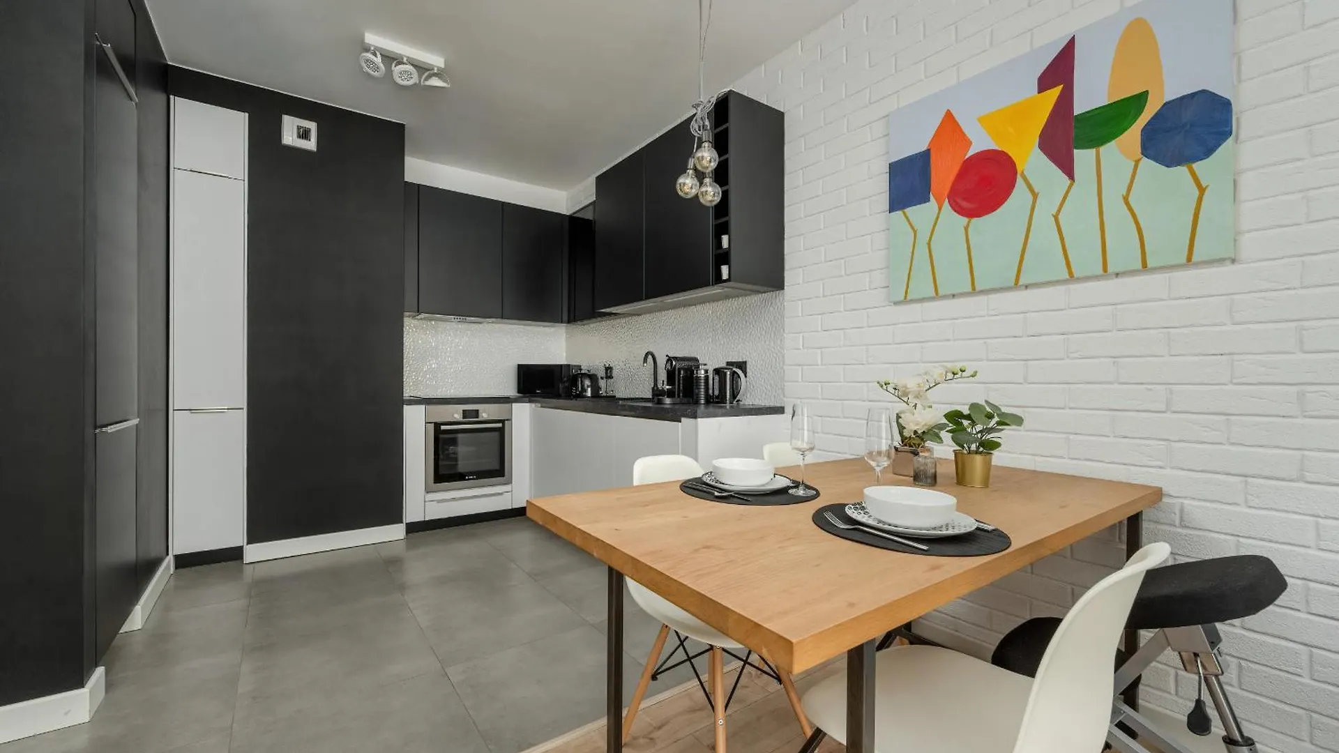 Wroclaw Kosciuszki Apartament W Centrum Parking By Renters Prestige 0*,  Poland